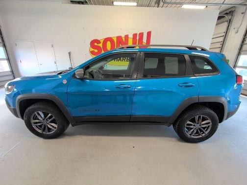 Hydro Blue Pearlcoat 2021 Jeep Cherokee Trailhawk