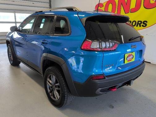 Hydro Blue Pearlcoat 2021 Jeep Cherokee Trailhawk