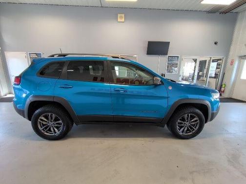 Hydro Blue Pearlcoat 2021 Jeep Cherokee Trailhawk