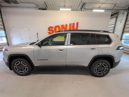 Silver Zynith Clearcoat 2026 Jeep Cherokee LAREDO/LIMITED