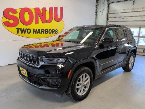 Diamond Black 2025 Jeep Grand Cherokee Laredo X SUV