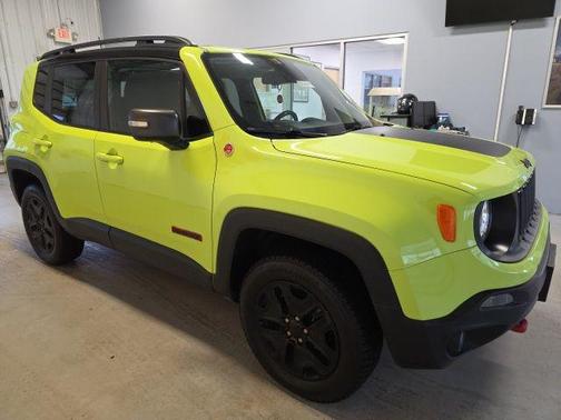 Hypergreen Clearcoat 2018 Jeep Renegade Trailhawk