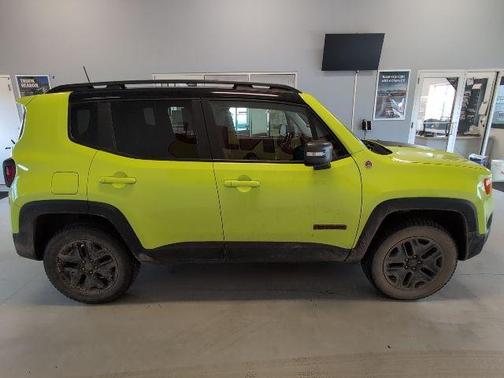 Hypergreen Clearcoat 2018 Jeep Renegade Trailhawk