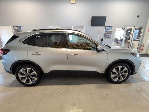 2023 Ford Escape Platinum