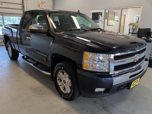 Imperial Blue Metallic 2011 Chevrolet Silverado 1500 LT