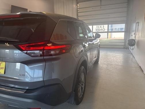 2022 Nissan Rogue S