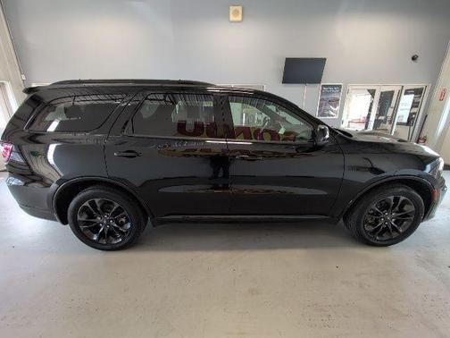 DB Black Crystal Clearcoat 2024 Dodge Durango R/T