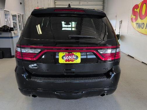 DB Black Crystal Clearcoat 2024 Dodge Durango R/T