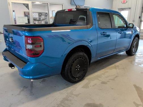 Velocity Blue 2026 Ford Maverick Lobo Standard