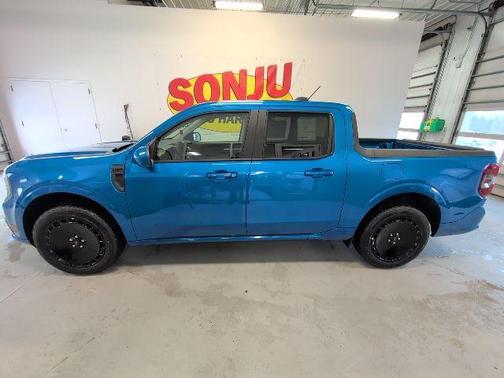 Velocity Blue 2026 Ford Maverick Lobo Standard