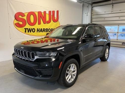 2022 Jeep Grand Cherokee Laredo