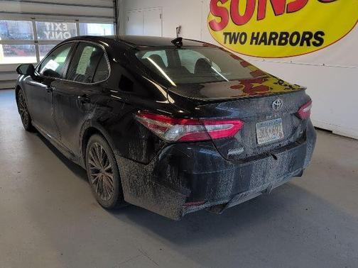 Midnight Black Metallic 2019 Toyota Camry SE