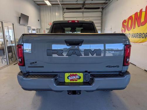 Ceramic Gray Clearcoat 2026 RAM 2500 Big Horn