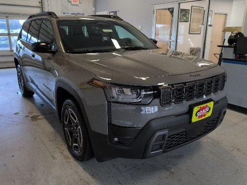 Sting Gray Clearcoat 2026 Jeep Cherokee LAREDO/LIMITED