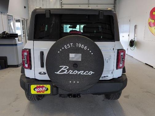 2023 Ford Bronco Base