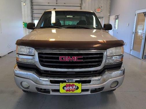 Silver Birch 2005 GMC Sierra 2500