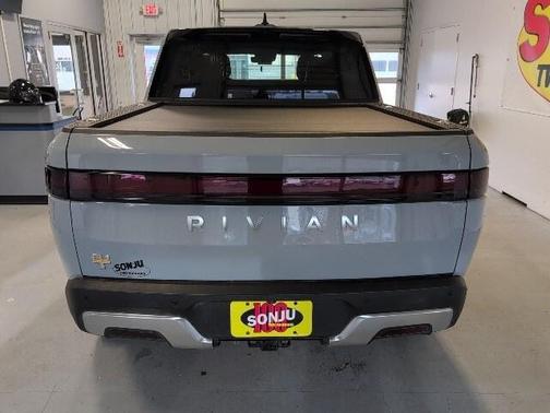 2023 Rivian R1T Adventure Quad Motor Large Pack