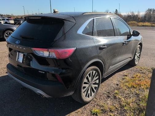 2021 Ford Escape Titanium Hybrid
