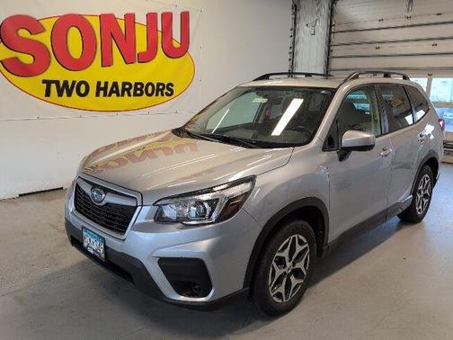Ice Silver Metallic 2019 Subaru Forester Premium