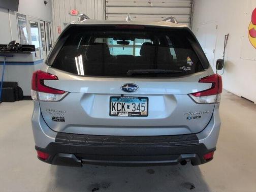 Ice Silver Metallic 2019 Subaru Forester Premium