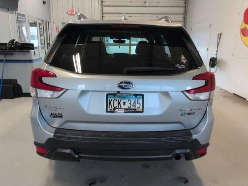 Ice Silver Metallic 2019 Subaru Forester Premium