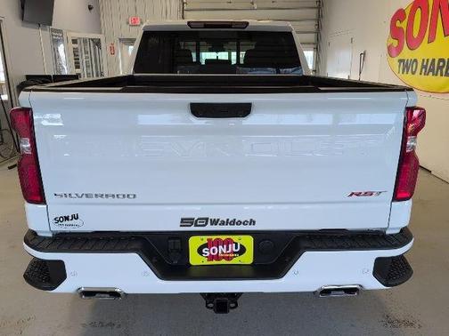 Summit White 2026 Chevrolet Silverado 1500 RST