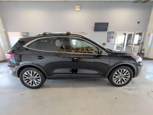 2021 Ford Escape Titanium Hybrid