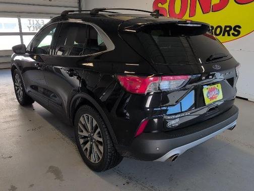2021 Ford Escape Titanium Hybrid