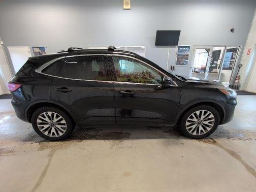 Agate Black Metallic 2021 Ford Escape Titanium Hybrid