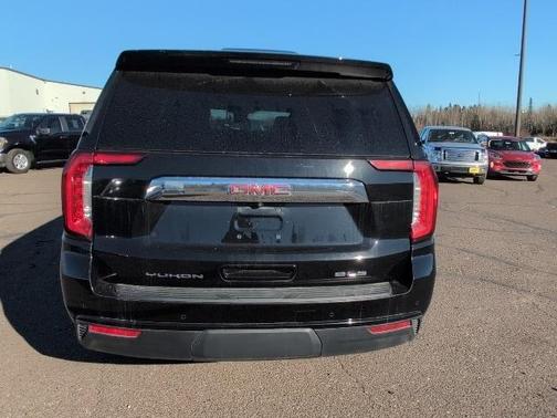 2024 GMC Yukon XL SLE
