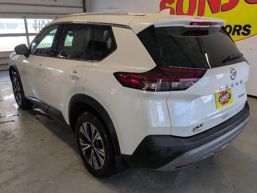 2021 Nissan Rogue SV