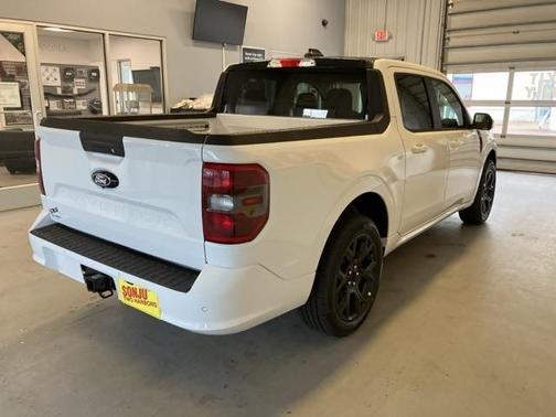 2025 Ford Maverick Lobo Standard