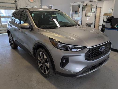 Iconic Silver Metallic 2024 Ford Escape Platinum