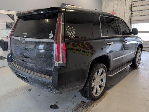 2018 Cadillac Escalade Luxury