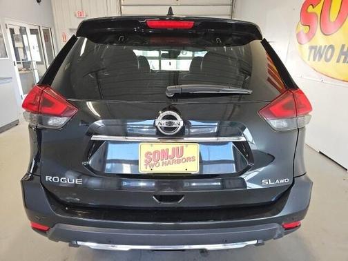 2020 Nissan Rogue SL