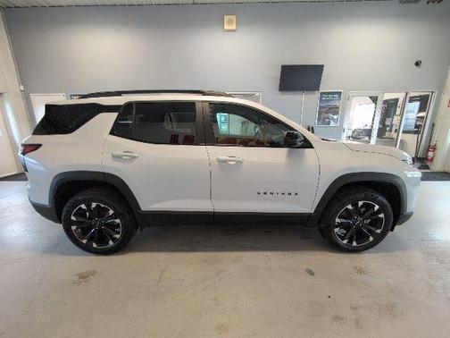 Polar White 2026 Chevrolet Equinox RS