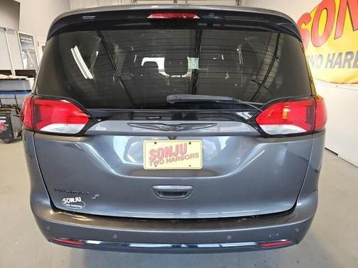 2018 Chrysler Pacifica Touring-L Plus