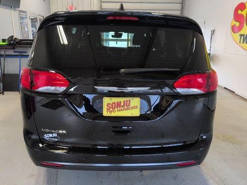 Diamond Black 2026 Chrysler Voyager LX