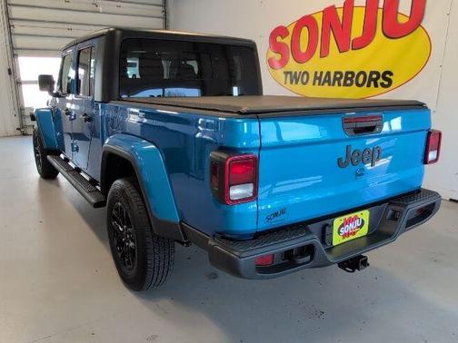 Hydro Blue Pearlcoat 2022 Jeep Gladiator Sport
