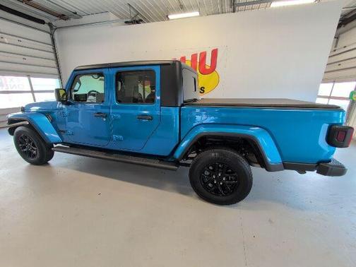 Hydro Blue Pearlcoat 2022 Jeep Gladiator Sport