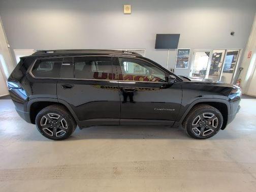 Diamond Black 2026 Jeep Cherokee LAREDO/LIMITED