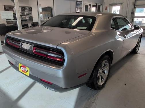 2015 Dodge Challenger SXT