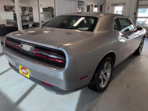 2015 Dodge Challenger SXT