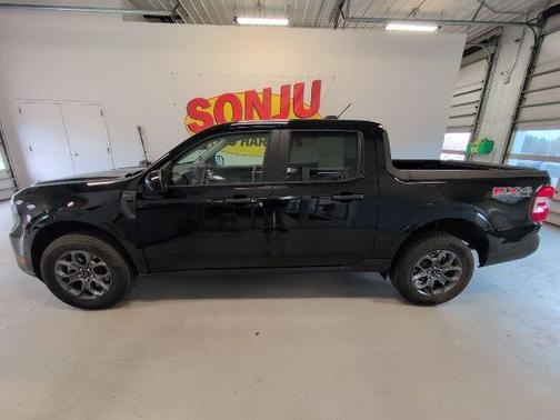 Shadow Black 2025 Ford Maverick XLT