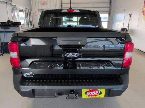 Shadow Black 2025 Ford Maverick XLT