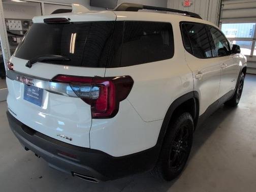 2020 GMC Acadia AT4
