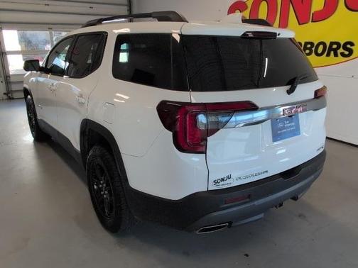 2020 GMC Acadia AT4