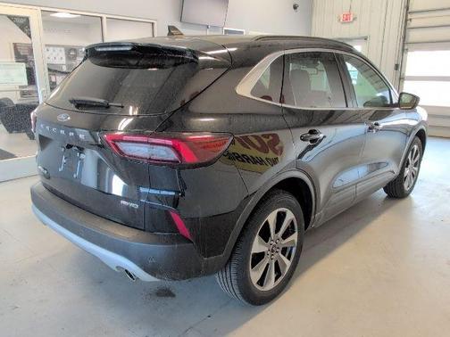 Agate Black Metallic 2024 Ford Escape Platinum