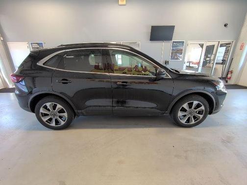 Agate Black Metallic 2024 Ford Escape Platinum