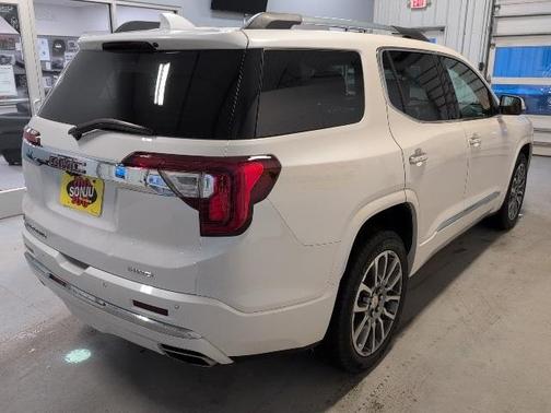 2021 GMC Acadia Denali